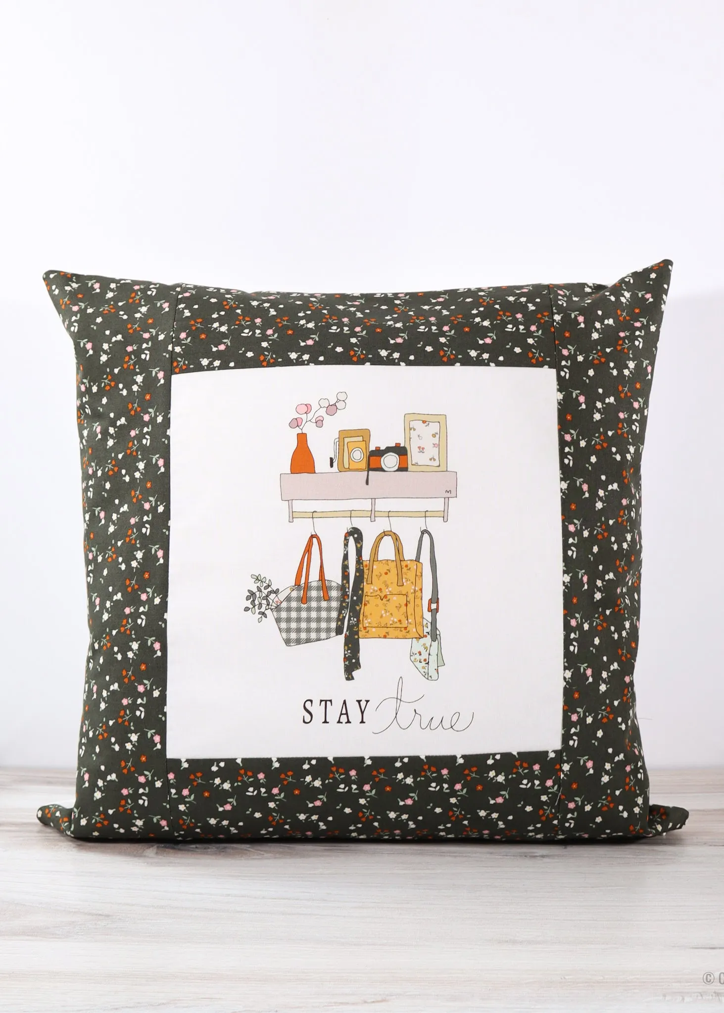 Picture Frame Pillow  - Beginner Sewing Pattern & Video Tutorial